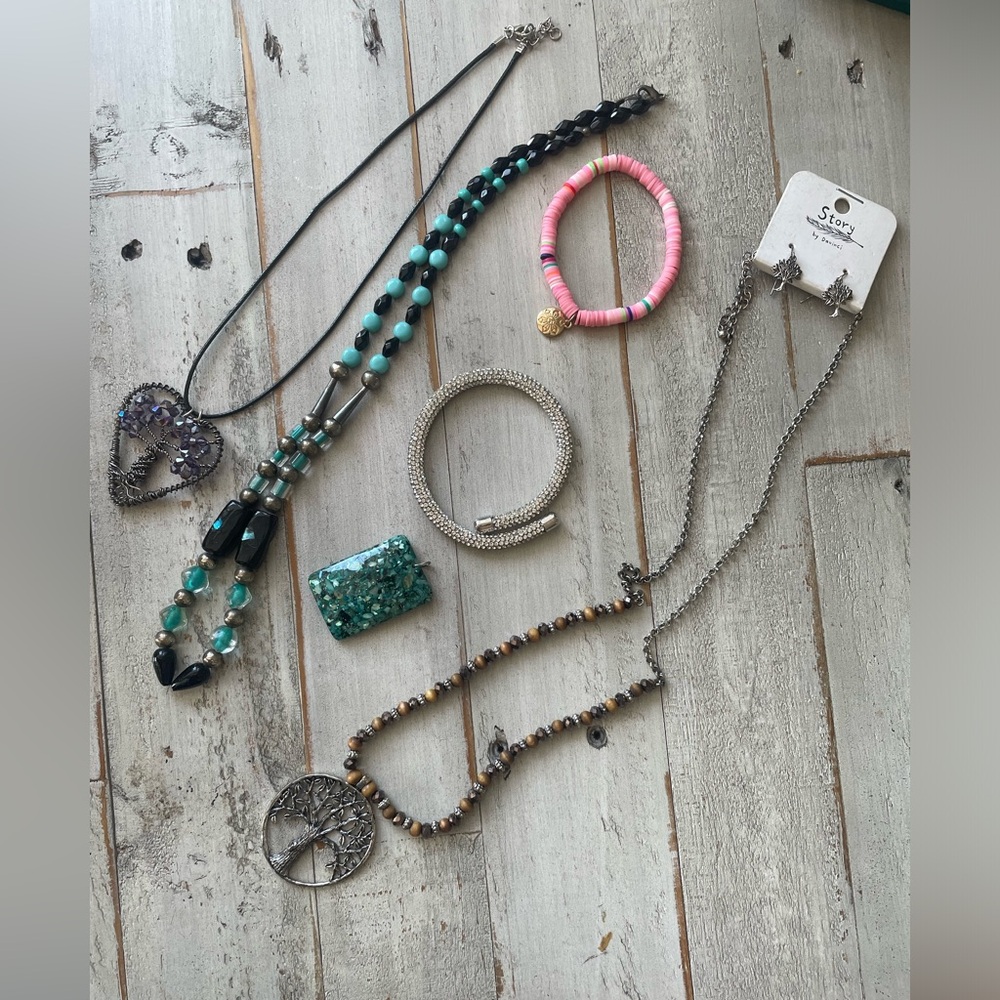 6 piece jewelry lot